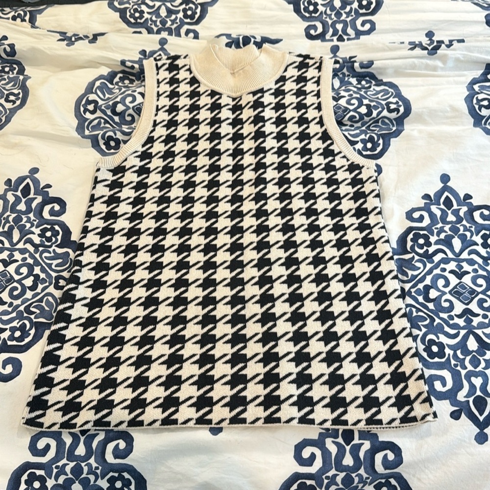 Houndstooth sweater vest